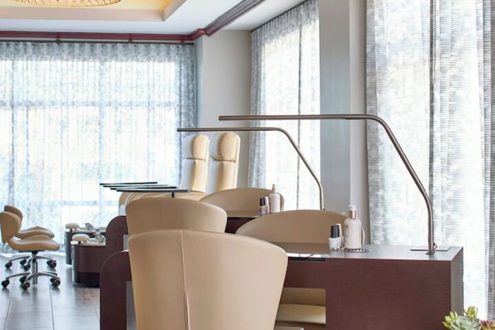 Renaissance Shoals Resort & Spa