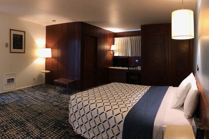 Room 40 of 51