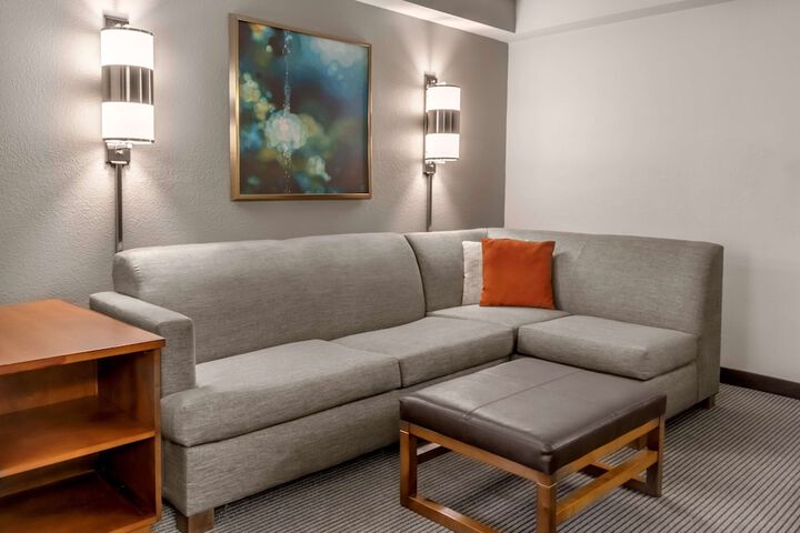 Room 34 of 64