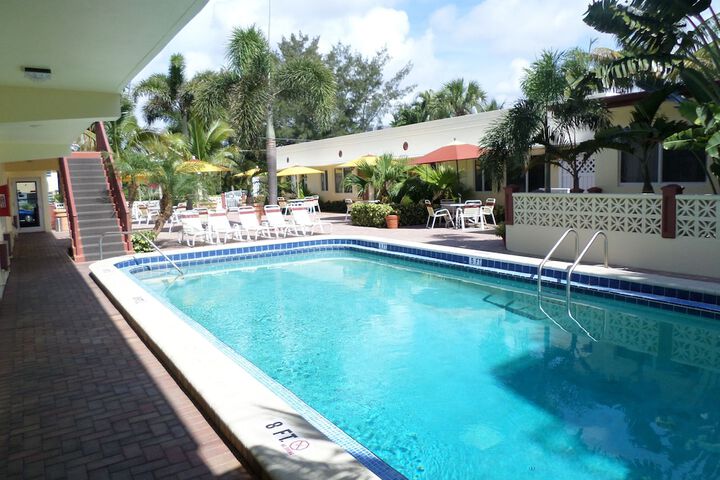 Pool 7 of 60