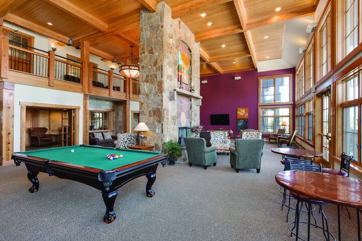 Grand Timber Lodge