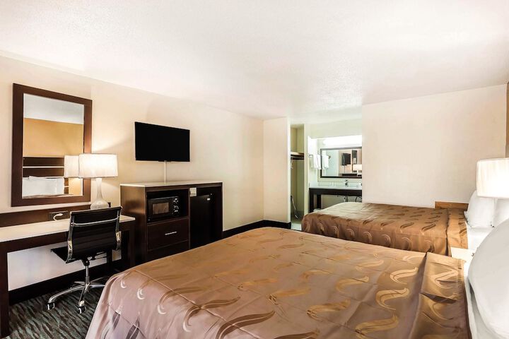 Room 21 of 49