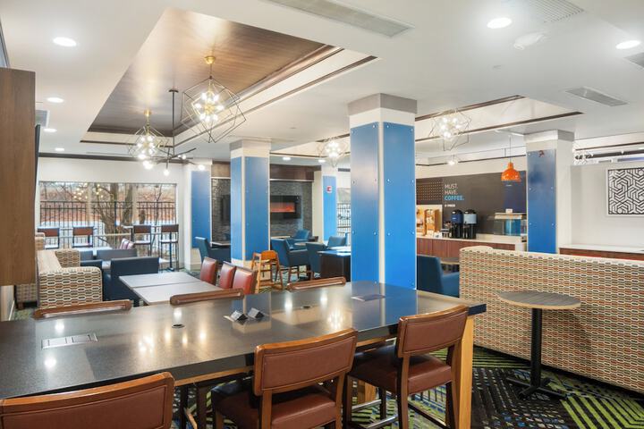 Holiday Inn Express & Suites Stroudsburg-Poconos by IHG