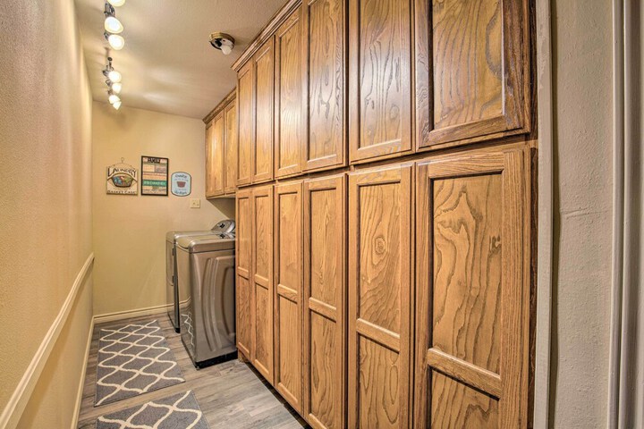 Cozy Family Home w / Fire Pit 4 Mi to Lake Fork