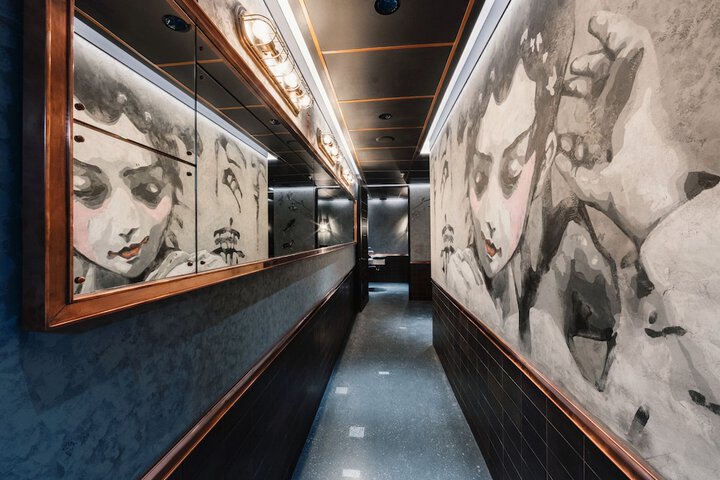 Ballroom/Hall 113 of 143