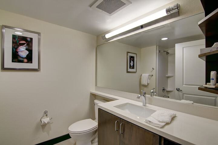 Room 35 of 47