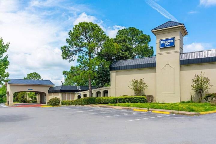 Rodeway Inn Huntsville West