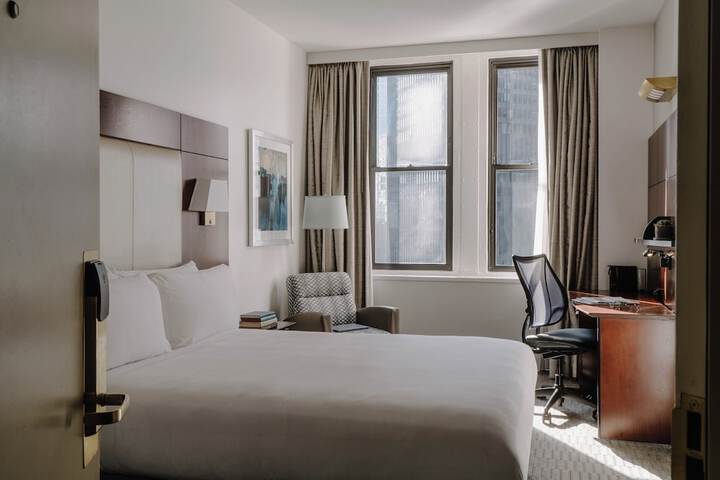 Room 50 of 62
