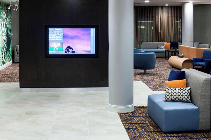 Courtyard by Marriott Houston North / Shenandoah