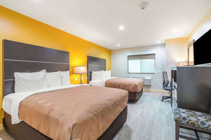 Room 16 of 30