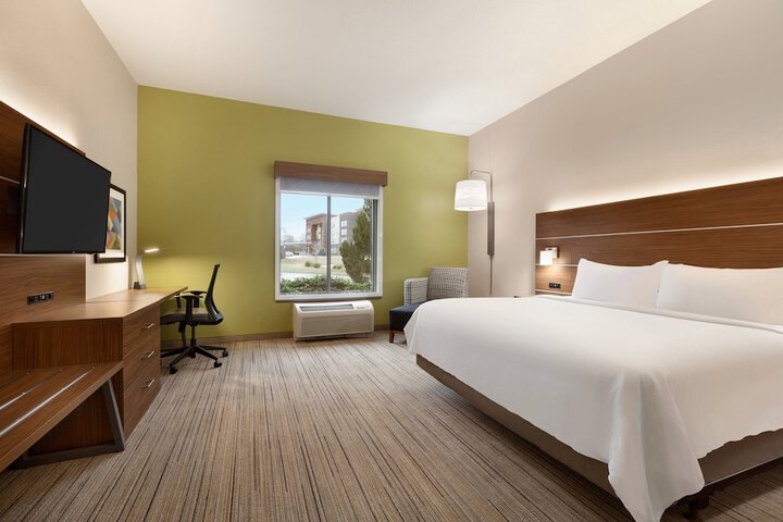 Holiday Inn Express Hotel and Suites of Opelika / Auburn by IHG