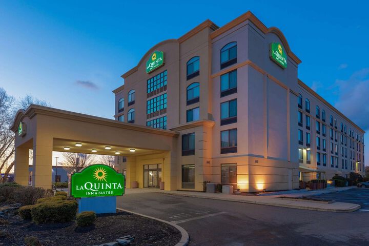 Hotel 4 of 34