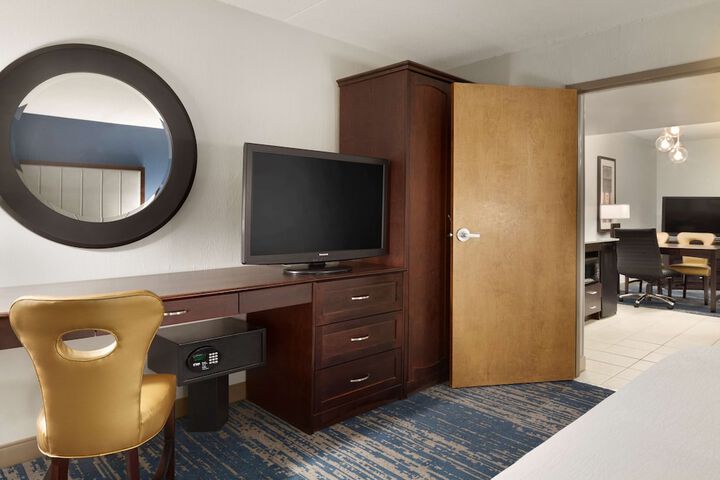 Room 14 of 43
