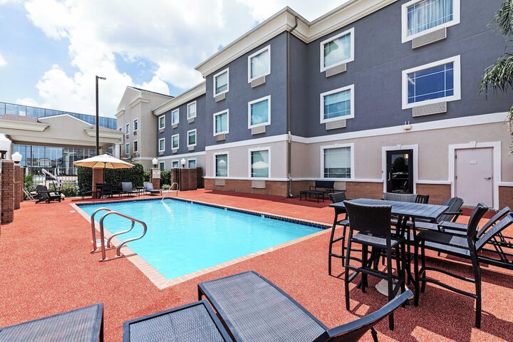 Pool 6 of 40