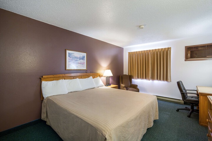 Room 14 of 33