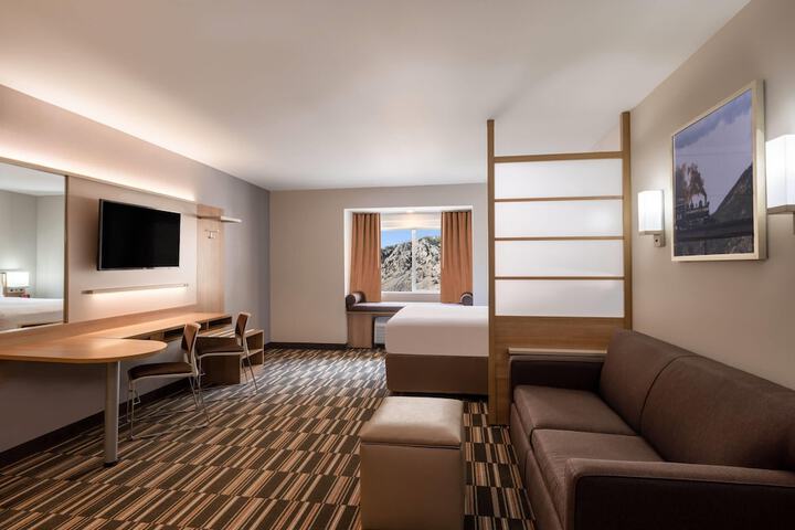Microtel Inn & Suites by Wyndham Georgetown Lake