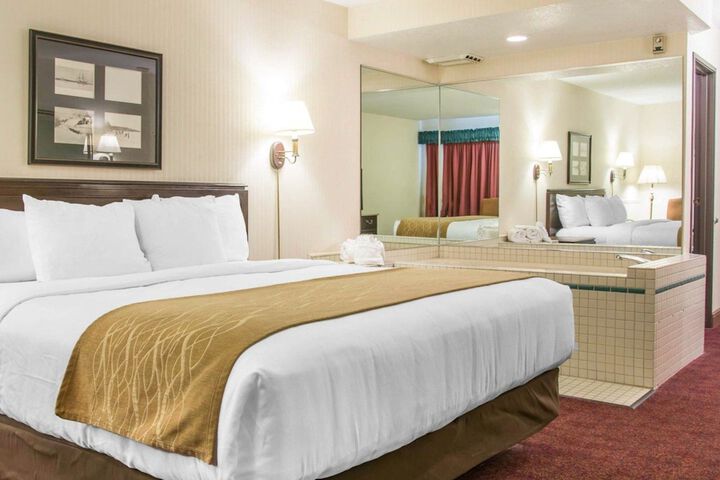 Comfort Inn Lakeside
