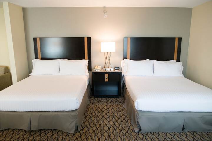 Holiday Inn Express Hotel & Suites Chanhassen by IHG