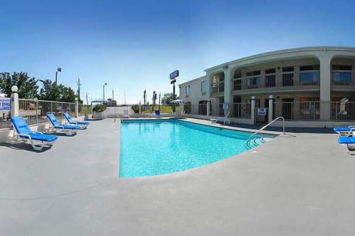 Pool 4 of 45