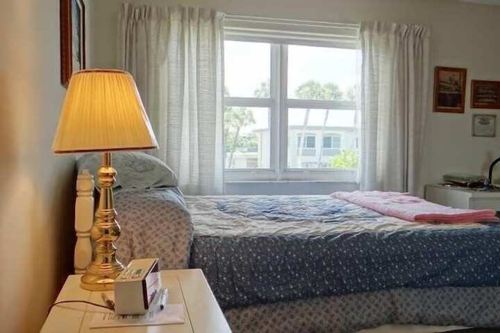 Room 8 of 14