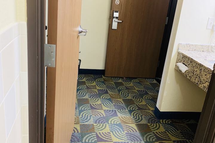 AmericInn by Wyndham Kewanee