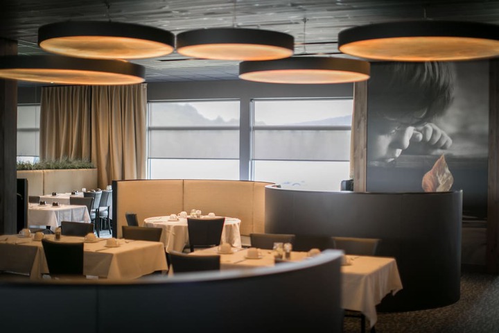 Dining 82 of 124