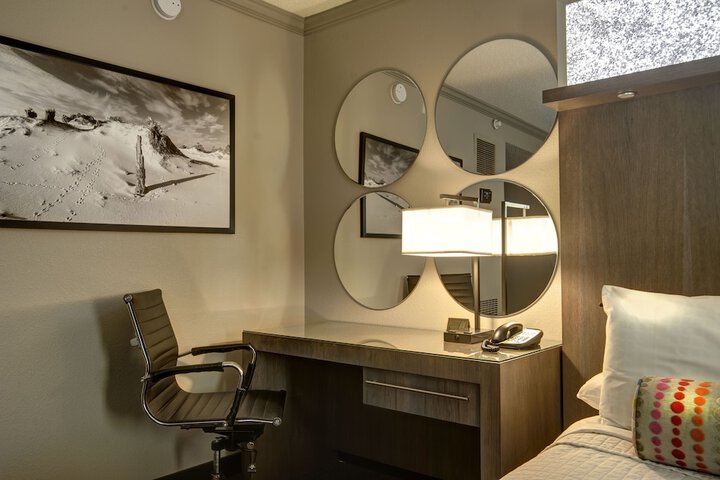 Room 13 of 42