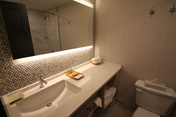 Room 43 of 67
