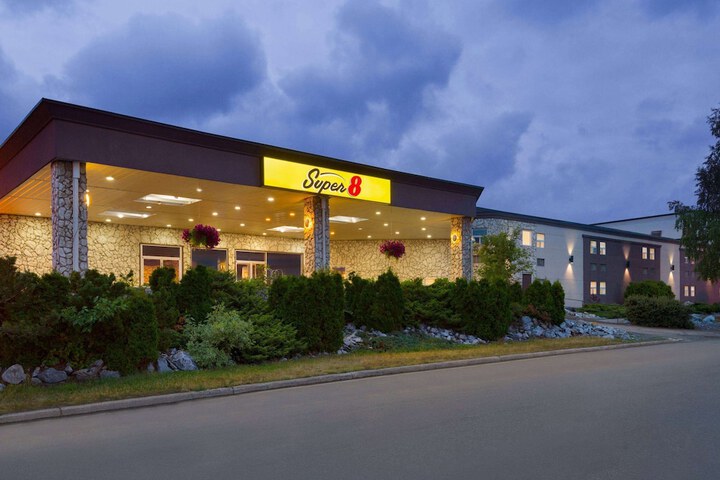 Super 8 by Wyndham Prince George