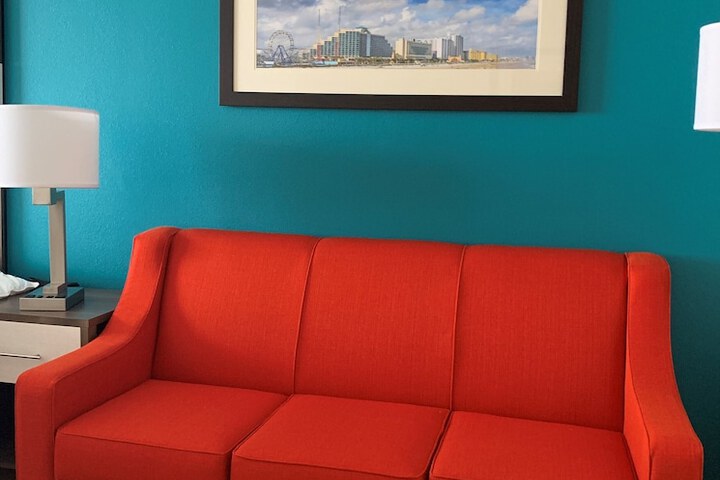 Comfort Inn & Suites Daytona Beach Oceanfront