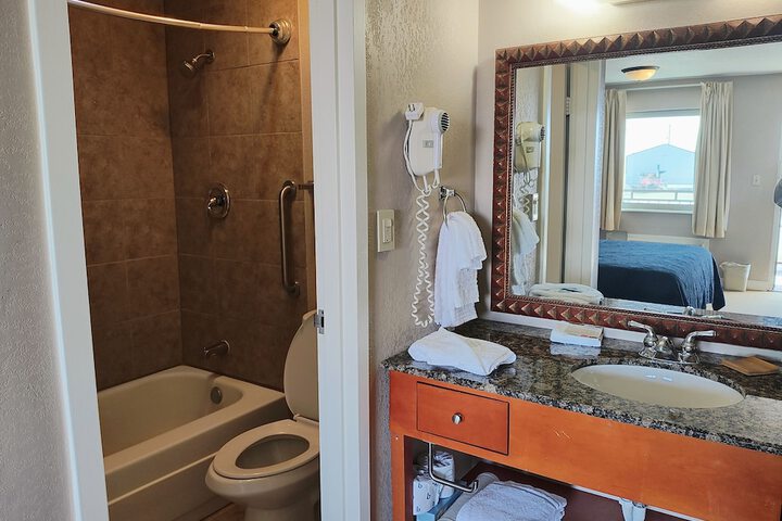 Room 15 of 51