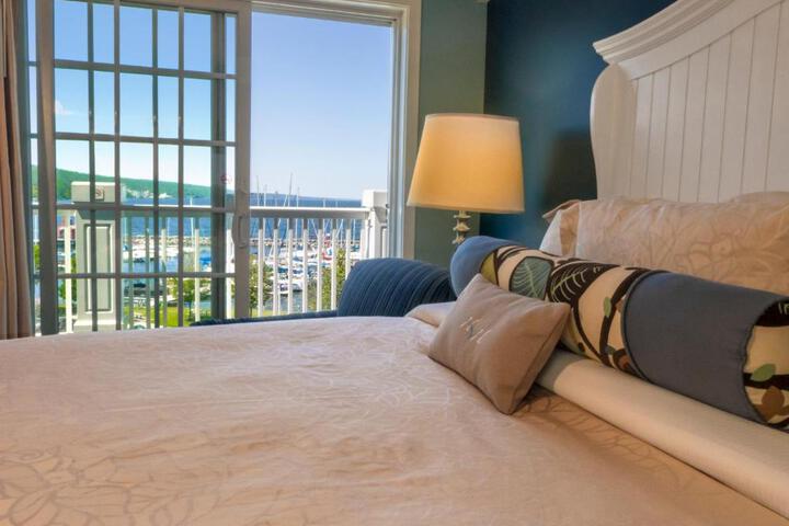 Watkins Glen Harbor Hotel