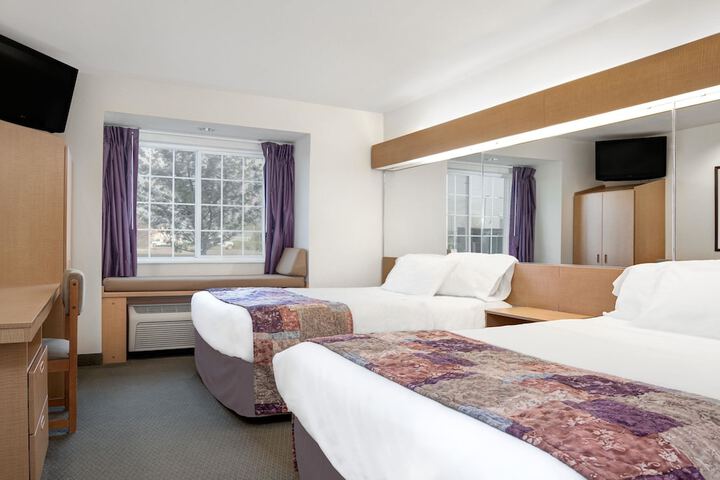 Room 9 of 21