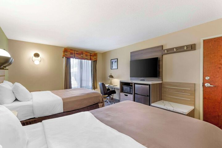 Room 16 of 33