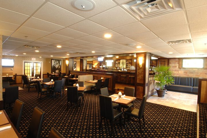 Dining 44 of 60