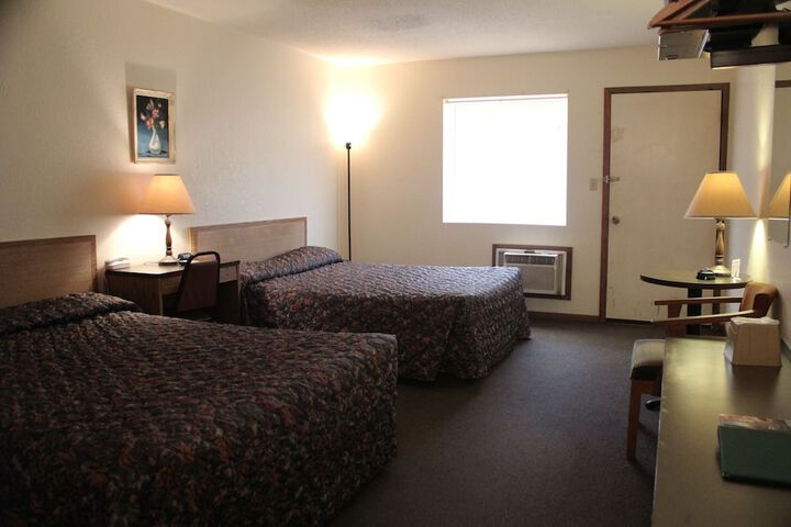 Room 8 of 16