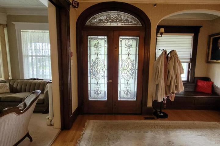 Ruby Manor Bed & Breakfast
