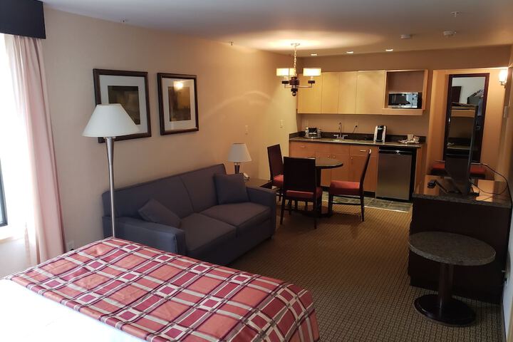 Room 11 of 22