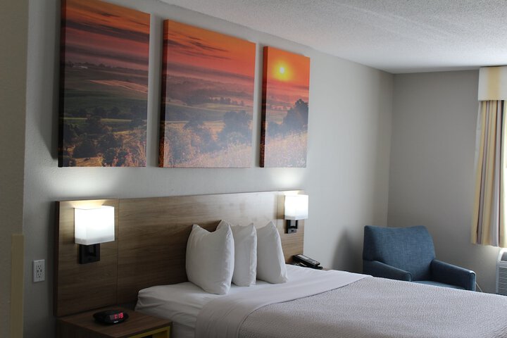 Room 13 of 40