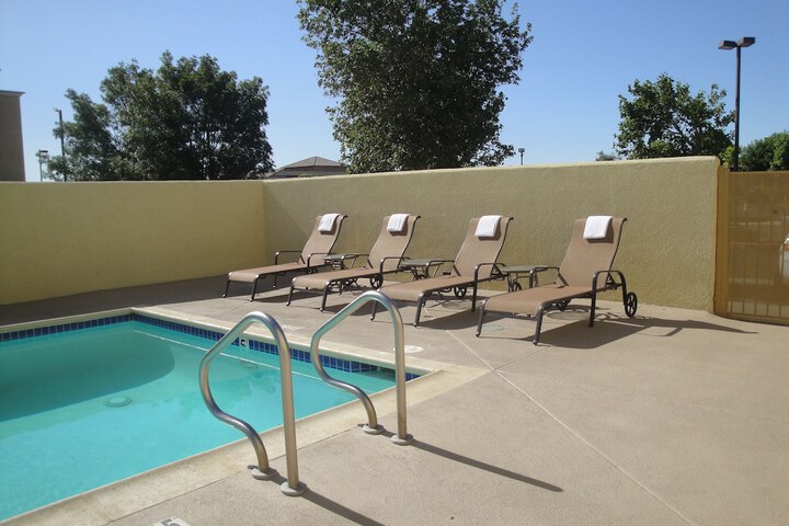 Comfort Suites Victorville-Hesperia