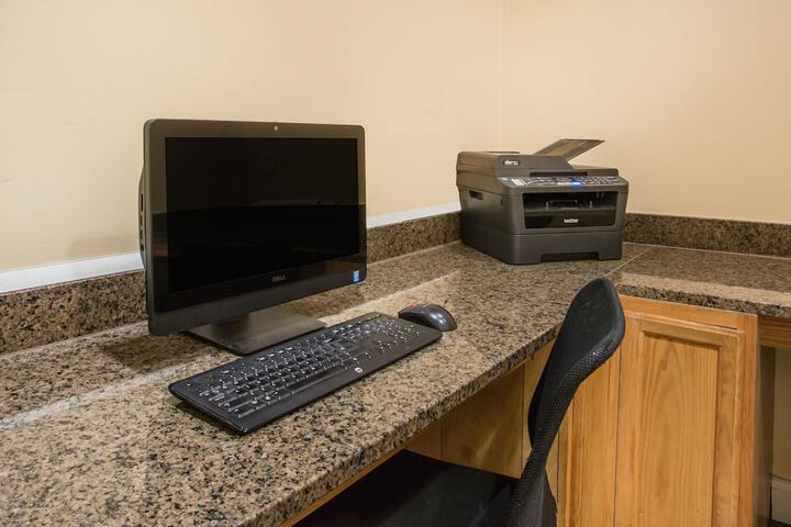 Business Center 54 of 57
