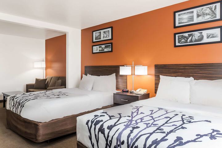 Sleep Inn & Suites North Liberty - Liberty City
