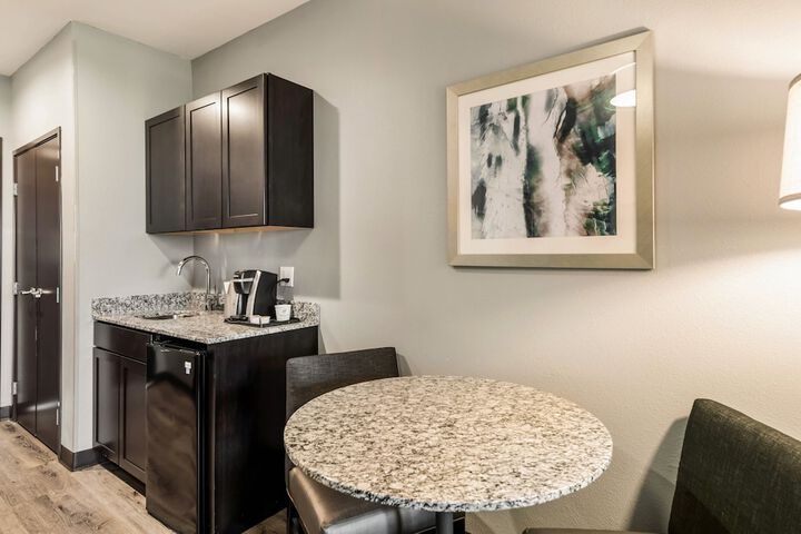 Holiday Inn & Suites Silicon Valley - Milpitas by IHG