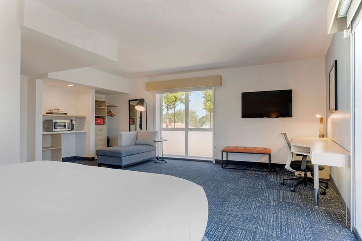 Room 19 of 25