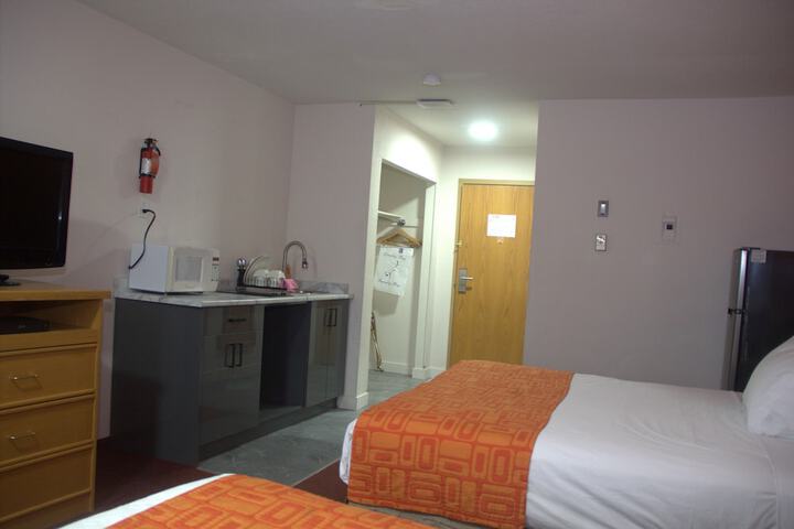 Room 15 of 40
