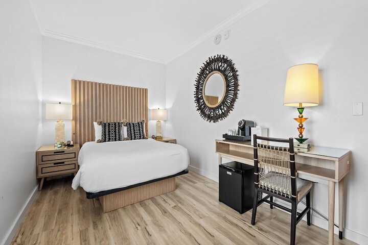 Beachcomber Resort & Club