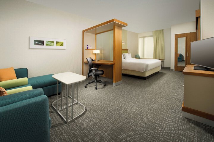 Room 16 of 27