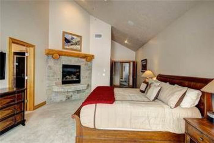 The Cove Condominium by Alpine Ski Properties