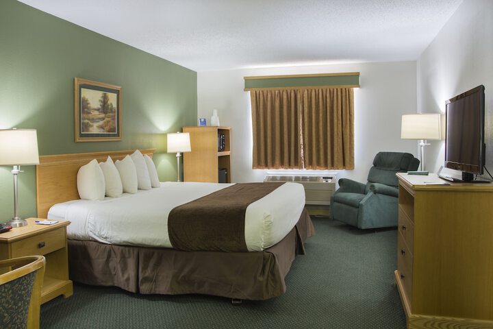 Room 8 of 36