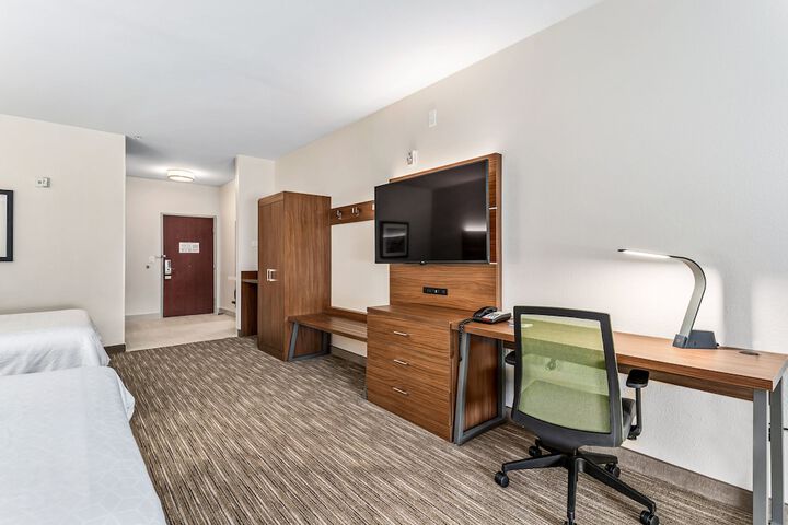 Room 62 of 82
